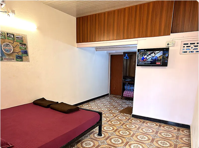 Room 3 seen from the bed towards the TV wall