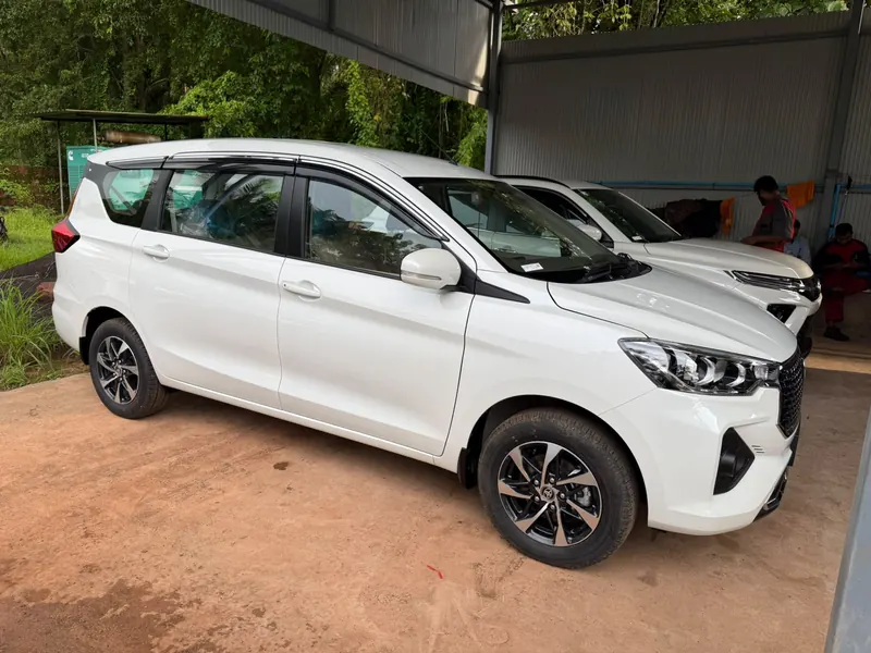 Toyota Rumion 7 seater on rent with driver in Kankavli